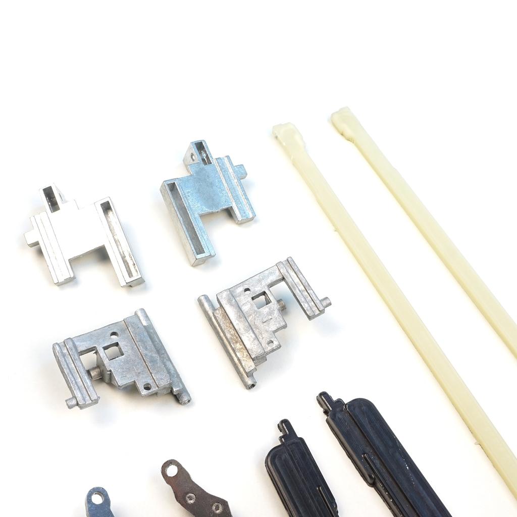 ESR677 12 Pieces Sunroof Sliding Roof Slider Shifter Runner Lifter Guide Clips Repair Kit for Renault Clio MK2 II X65  BB CB SB 1998-2016