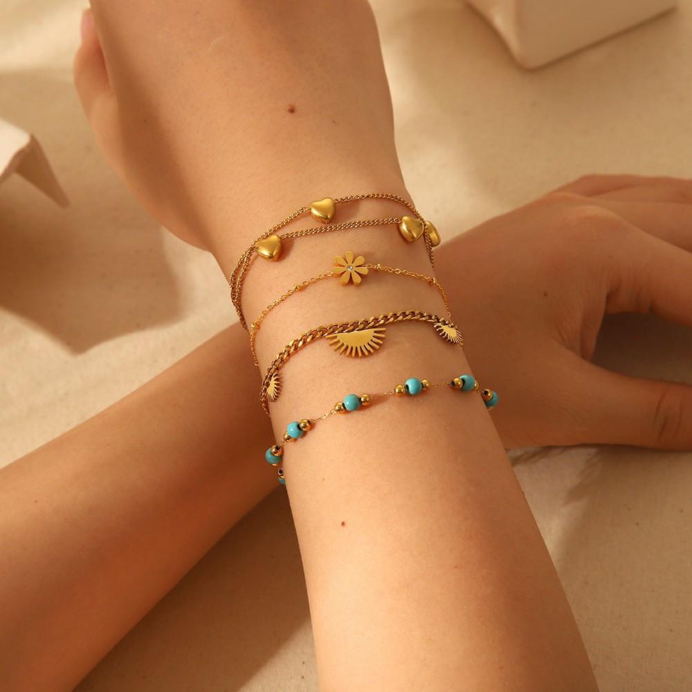 Hot-selling Light Luxury Retro Turquoise Flower Love Bracelet Plated with 18K Gold Stainless Steel Waterproof Stacked Jewelry