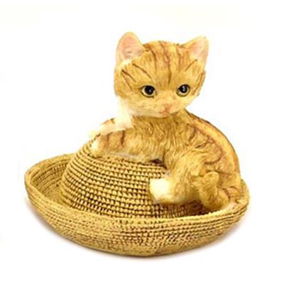 [A0368] - Brown 'Cats' Resin Figurine (hat) - 6. 5x8x5cm
