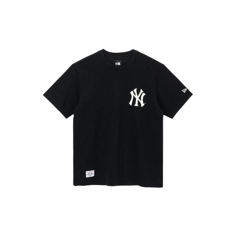 

New Era Men T-shirt