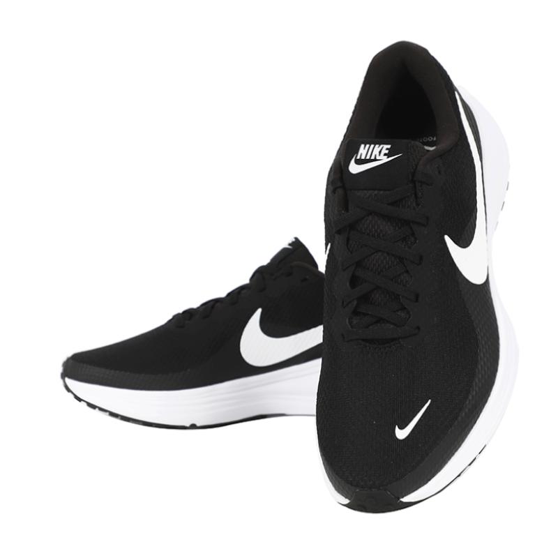 Nike Revolution 8