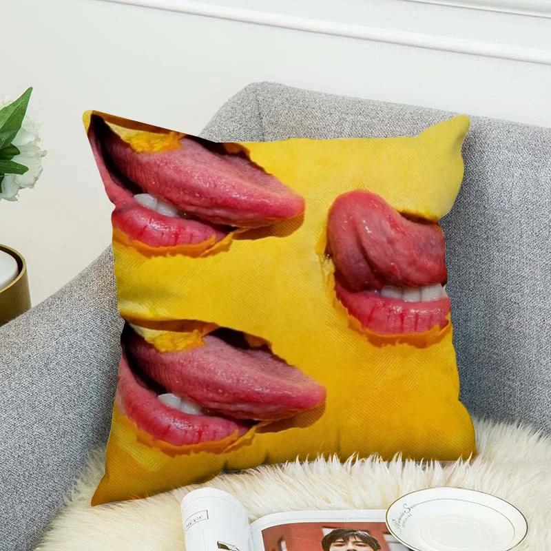 T-Toiletpaper Magazine Cushion Cover 40X40 Decorative Pillow Covers For Sofa Pilow Cases Pillowcases 50X50 Cushions Home Decor