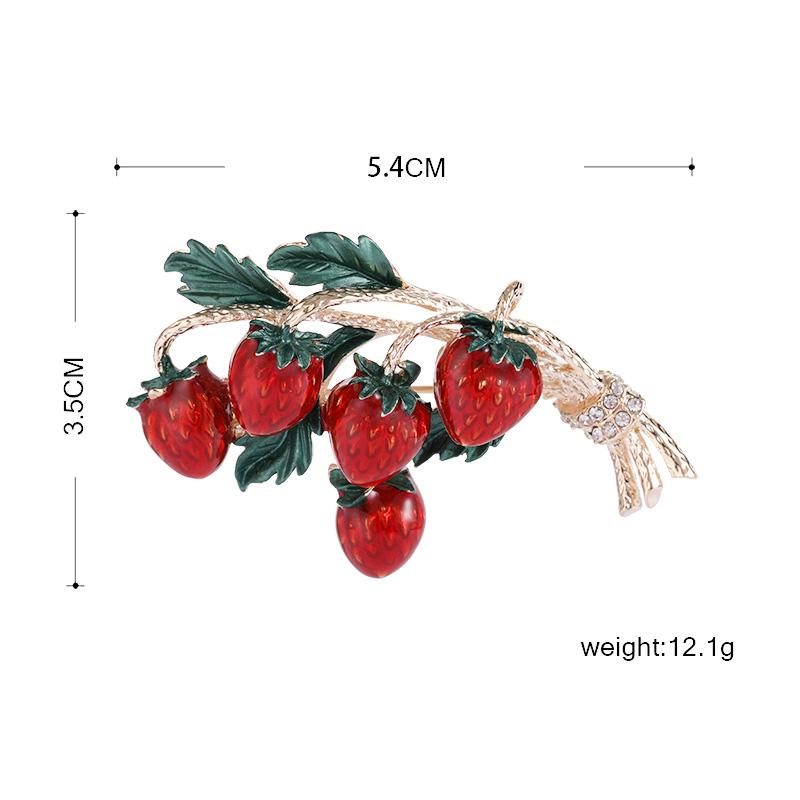 Blucome Enamel Strawberry Brooches For Women Girls Wedding Party DIY Statement Lovely Fruit Accessories Hat Bag Brooch Bijoux