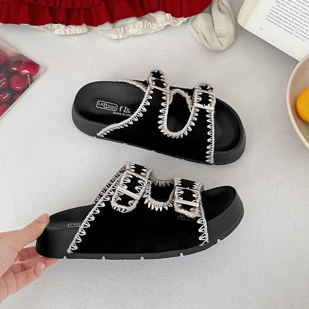 Popular retro red thick-soled one-word slippers for women's summer wear 2025 new models with skirts French Birkencool slippers