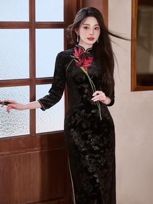 Bei Zhi Yun Black Retro Long Sleeve Cheongsam for Women - 2025 Autumn Collection, Youthful Style
