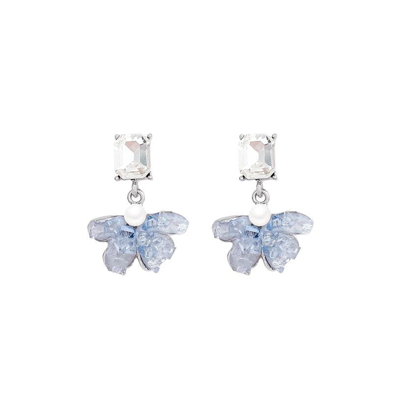 Cold Feeling Gradual Change Blue Broken Diamond Butterfly Earrings Female Unique Internet Celebrity Stud Earrings Temperament Earrings