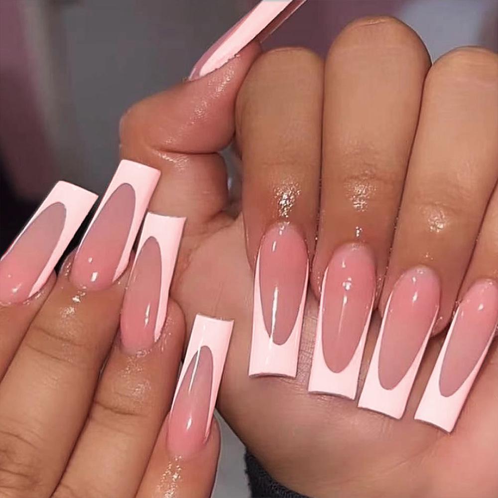 Hochwertige tragbare künstliche Nägel im Mandel-Nude-French-Stil – mittellange und lange Nagelspitzen