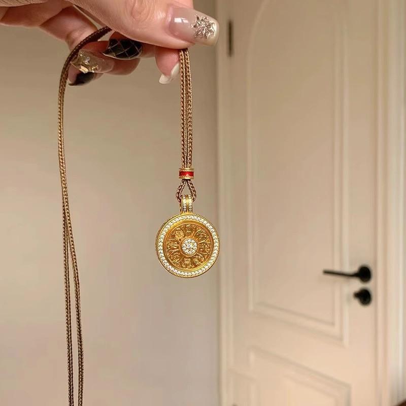 New Chinese High-end Golden Fringed Necklace Female Retro Coin Gourd Exquisite Collarbone Chain Light Luxury Niche Neck Chain
