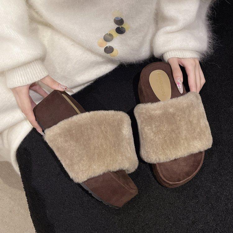 

[Youshilai] 2025 autumn and winter new Mao Mao slippers women s non-slip outer wear 7CM thick bottom heightening cotton mop 40 хаки