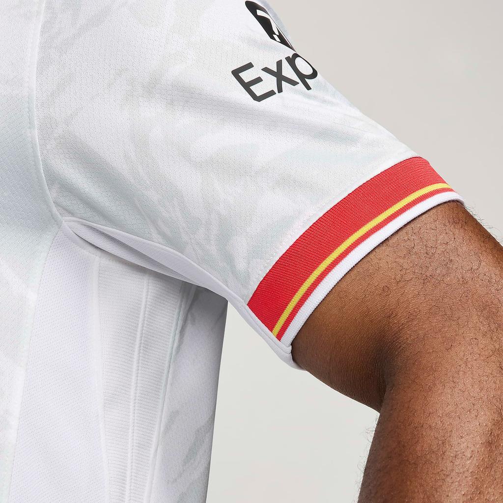 Nike Liverpool FC Dri-FIT Vintage Jersey Fashion Logo Short Sleeve V-Neck Football Shirt Men Tops White Pure-Platinum Black FQ2030101