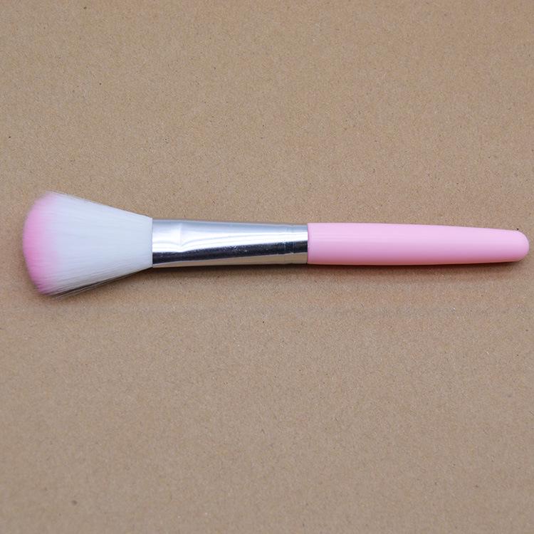 Multi-Use Brush: Blush, Highlighter, Powder, Makeup & Dust Removal