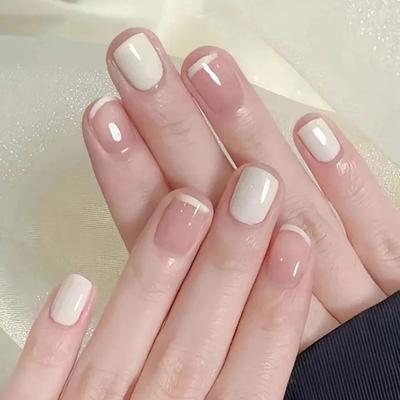 24 Stück Französische Creme Nude Kurze Quadratische Falsche Nägel Mit Gelee-Kleber Abnehmbare Falsche Fingernägel Vollabdeckung Press-On-Nagelspitzen