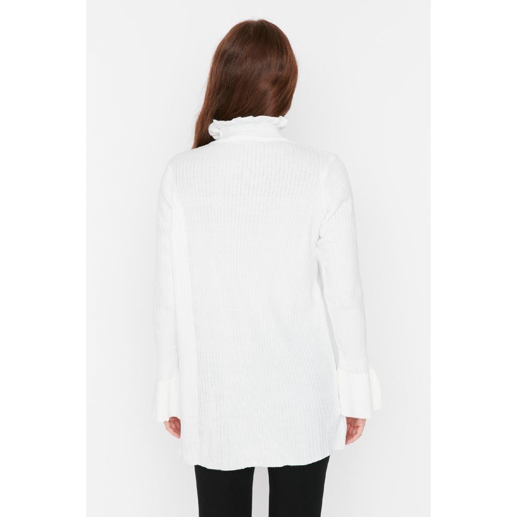 Pulover tricotat cu guler înalt ecru Tctaw23ak00039