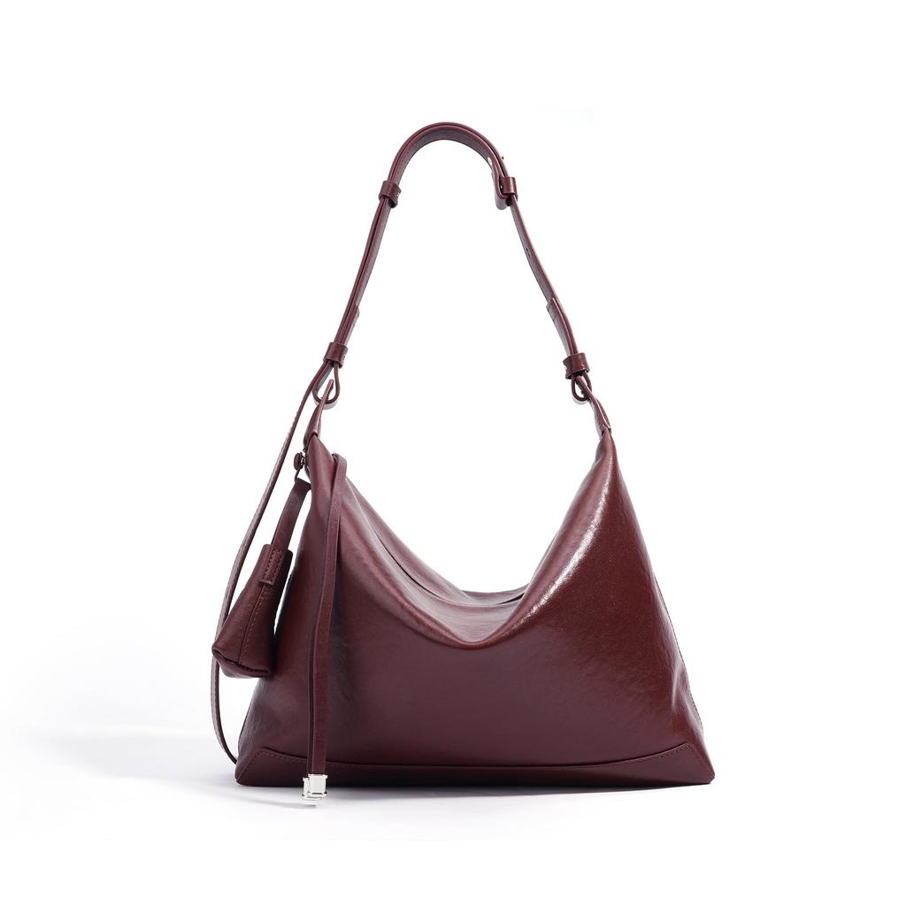 New Niche Design Cowhide Shoulder Bag Large Capacity Commuting High Sense Fashion Armpit Bag