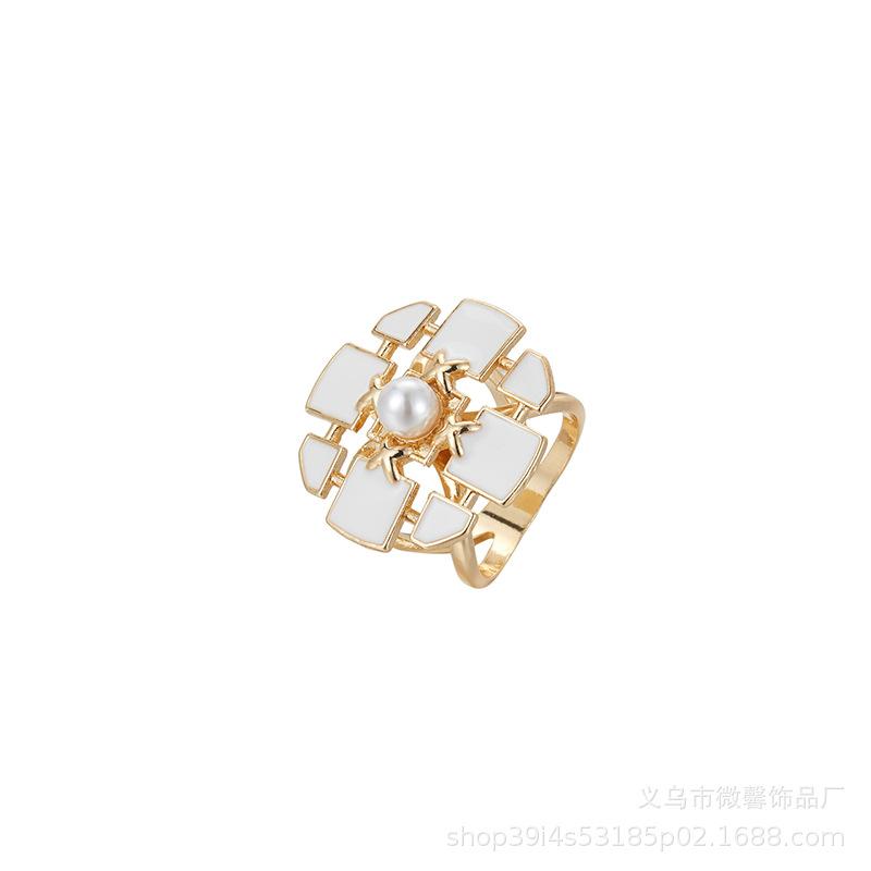 Производитель Spot жемчужное украшение черно-белая клетка классическая шелковая шарфовая пряжка Селебрити тот же геометрический кольцо