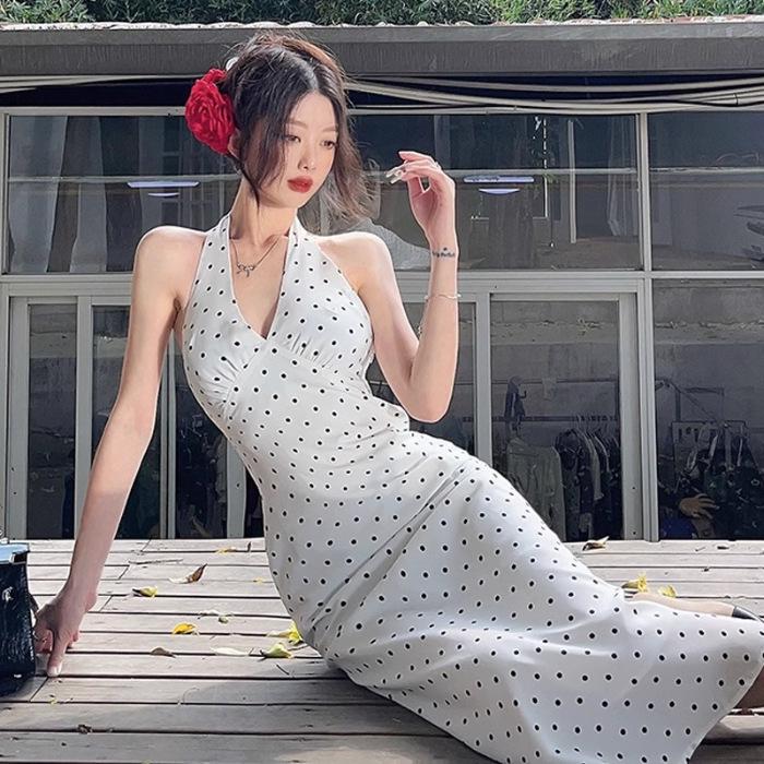 

Женское платье макси в горошек с открытой спиной и бретелью через шею 2025 года от French Seaside Small