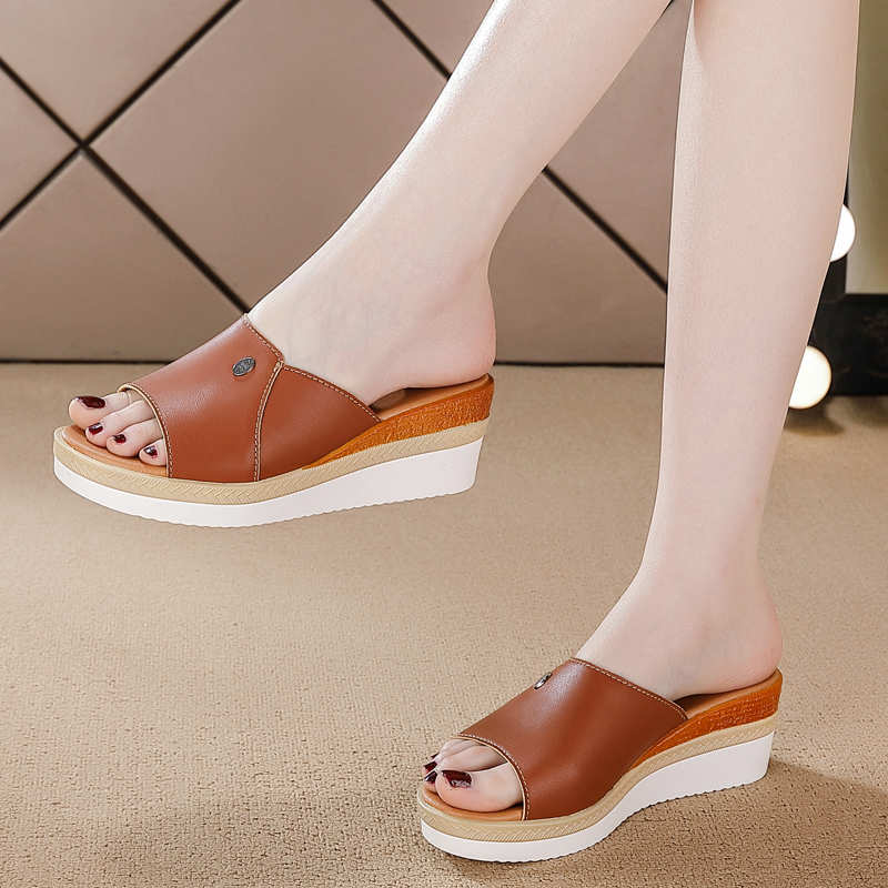 Fashion Autumn-spring Legitimate Leather Women Flats Ladies Summer Slippers Shoes Designer Sandals Sneakers Sport