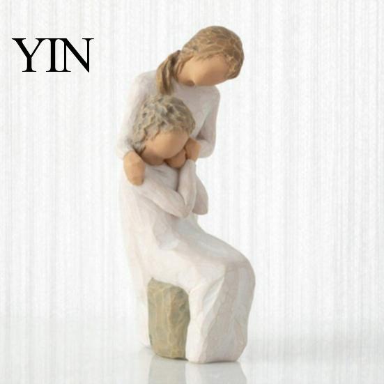 Sympathy Gift for Family Wooden Texture Resin Figurine, Hand Carved Mother & Child/Family/Couple/Dog Owner Decorative Statue Office Statue, Minimalist