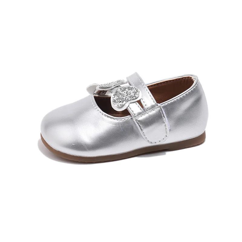 

2024 Детская кожаная обувь для девочек, осень, новая мода, корейский стиль, мягкая, удобная, нескользящая, сладкая, любимая, универсальная обувь 21 серебряный