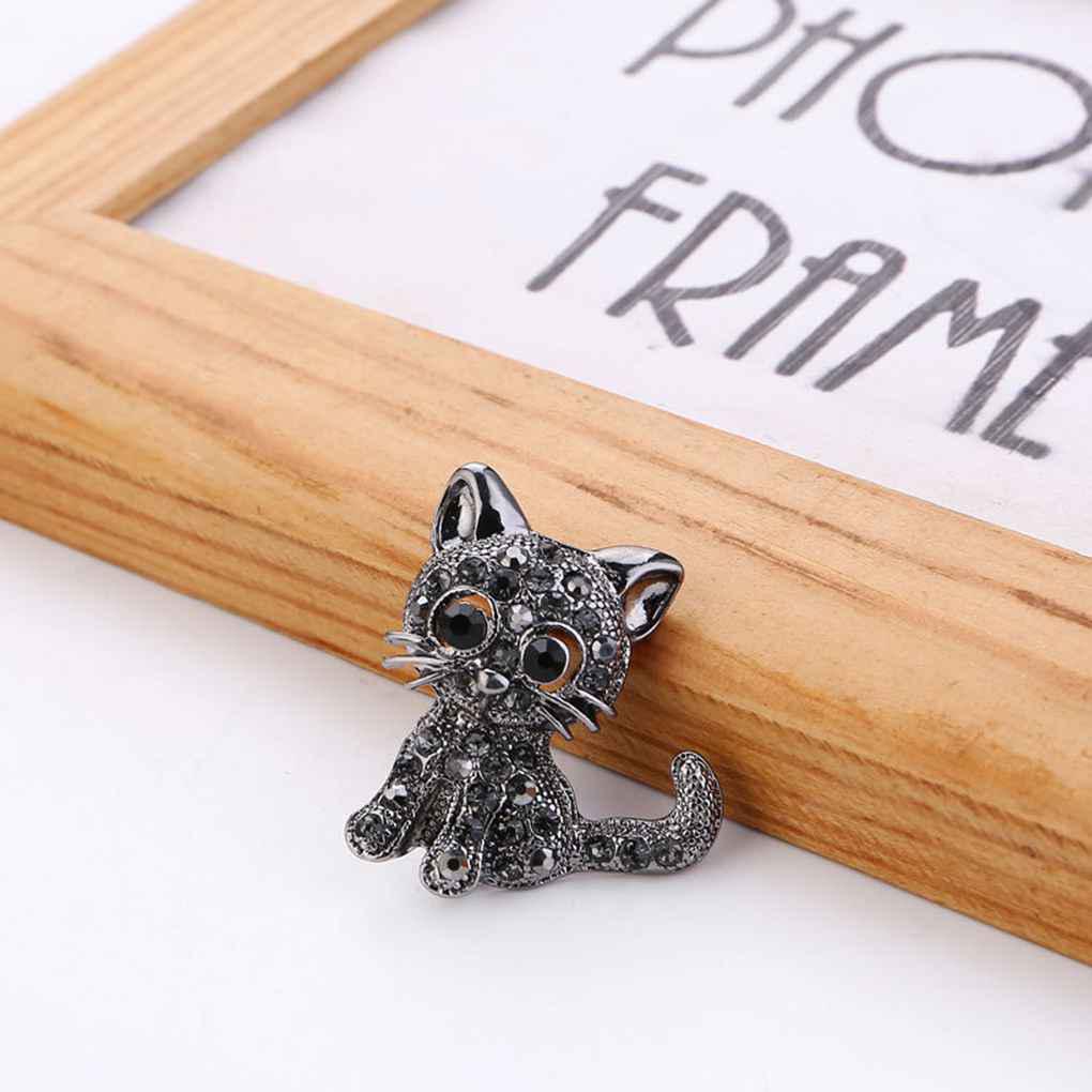 Women Lovely Style Sparkling Crystal Rhinestone Brooch Girl Cartoon Cat Scarf Pin Breastpin Wedding Jewelry Gift