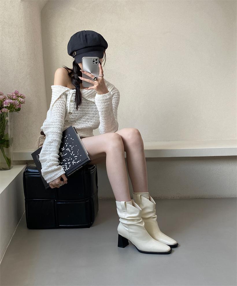 

Winter 2025 New Large Size British Pointed Square Heel Short Boots Skinny Pleated Western Martin Boots Pile Boots Women 40 абрикосовый