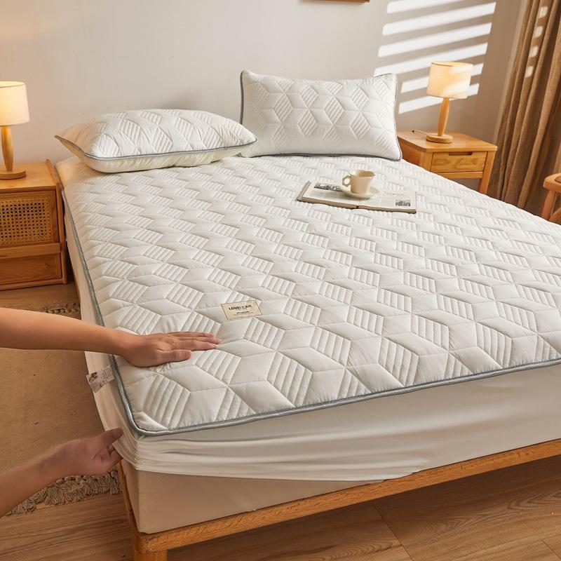 Thicken Quilted Mattress Cover Non-slip Three-layer Structure Brushed Cotton Bedspread On The Bed Queen King Size Sheet