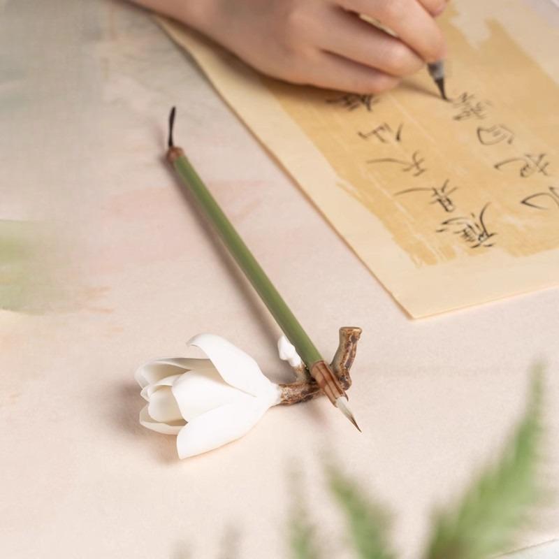 Magnolia Pen Holder, Brush Holder, Ceramic Bracket, Creative Paperweight Ruler, Brush Holder, Plum Blossom Pen Holder.