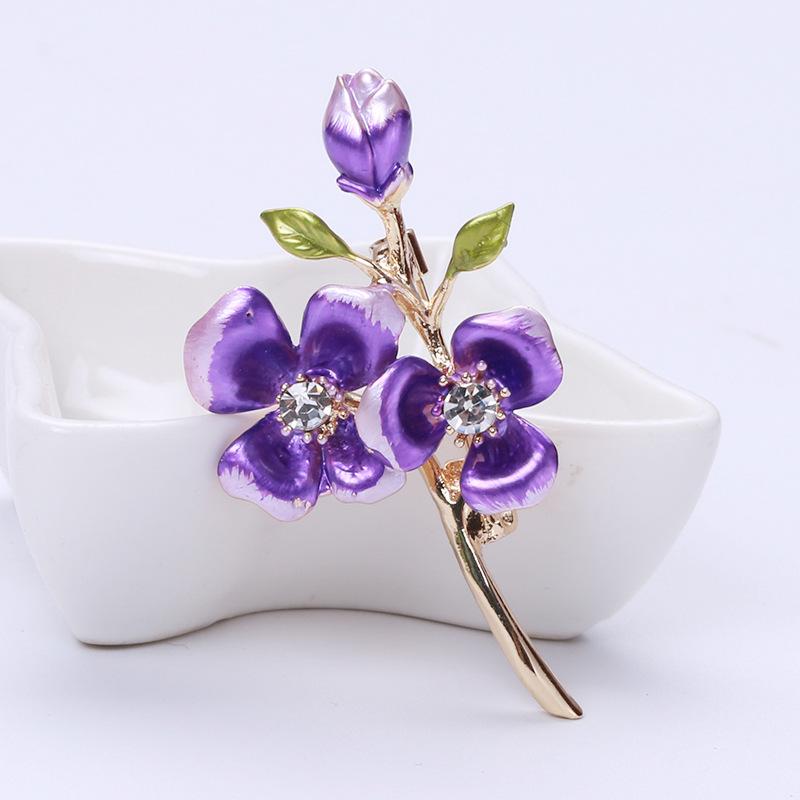 Creative Retro Enamel 3 Colors Plum Brooches Pin Alloy Dripping Oil Collar Flower Brooch Woman Mothers Day Gift