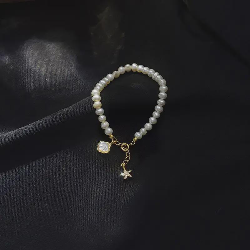 Baroque Freshwater Pearl Bracelet with Shell & Starfish - Fashion Accessory for Women & Girls