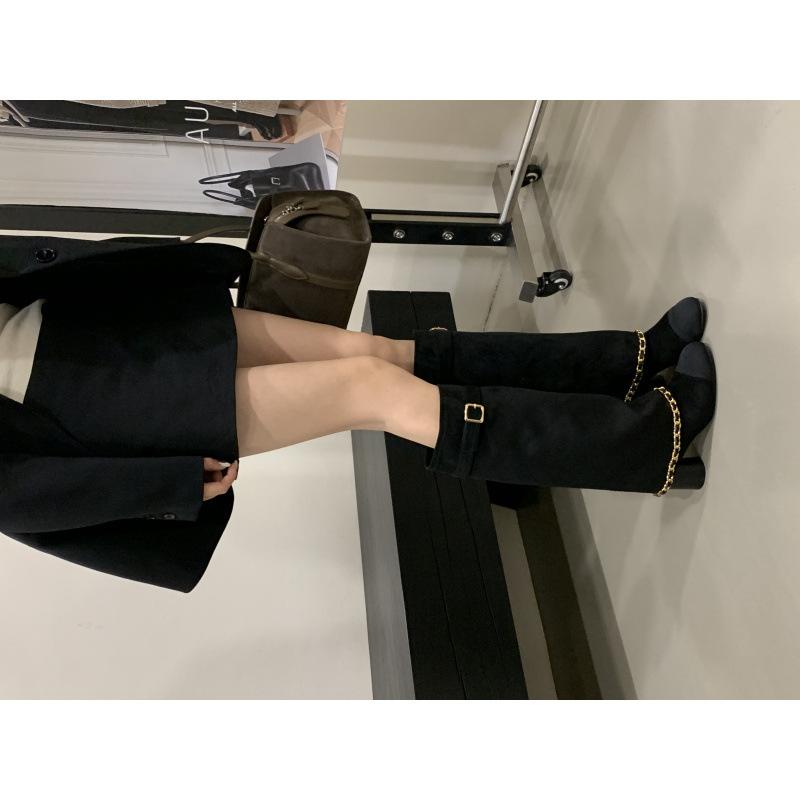 In the Autumn of 2025, the New Retro Thick High-heeled Small Fragrant Style Shows Thin Tall and Simple Boots for Women