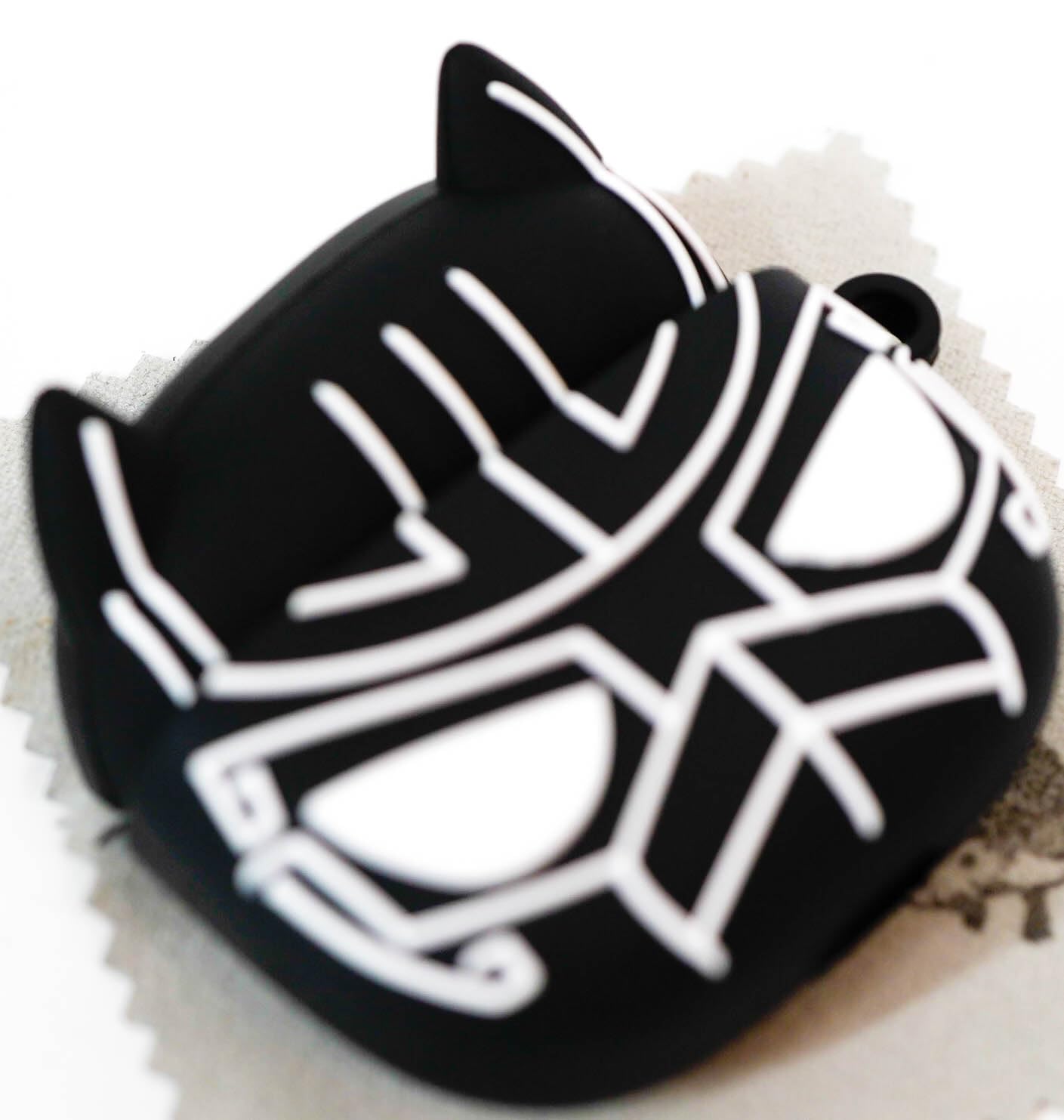 

Совместимый с AirPods профессиональный чехол Black Panther Marvel toy bag charm earphone 5 [только слева]