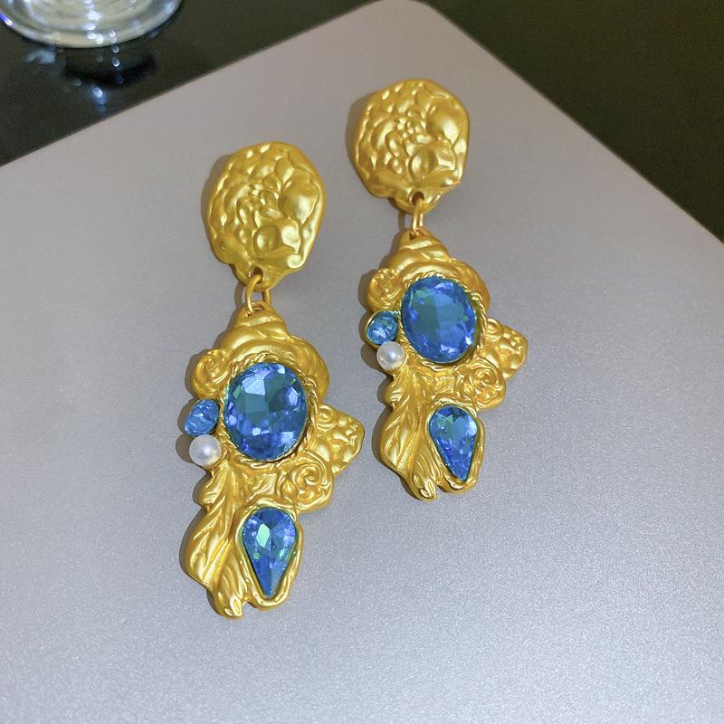 Vintage French-Style Silver Needle Earrings - Women's Elegant Studs with Retro Court Charm