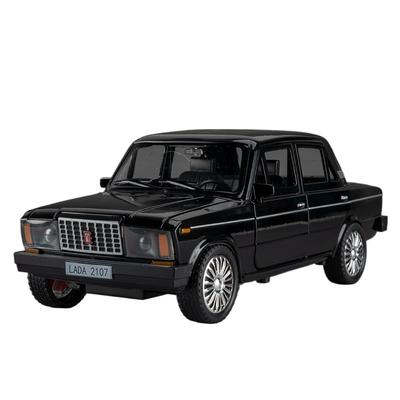1/18 LADA 2107 Alaşım Araba Döküm ve Oyuncak Araçlar Metal Oyuncak Araba Modeli Ses ve Işık Geri Çekmeli Koleksiyon Çocuk Oyuncağı