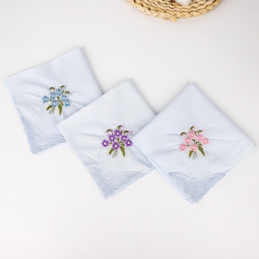 Soft Embroidered Floral Cloth Reusable Hankies Fabrics Elegant Lace Flower Hanky For Women