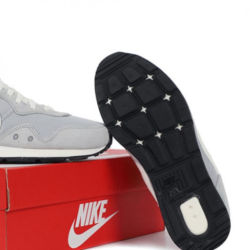 Nike Sneakers W Venture Runner