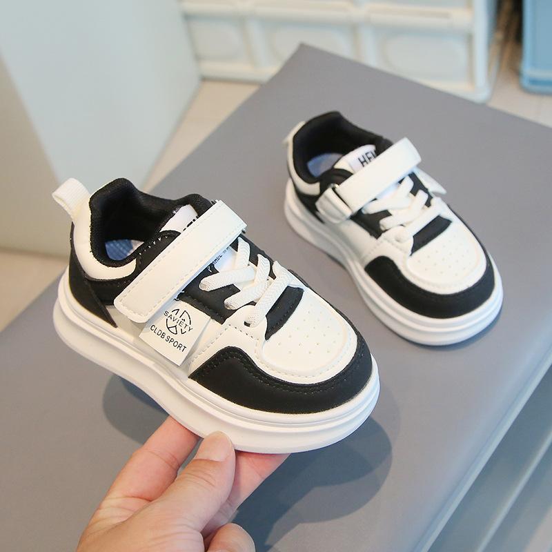 

Children s little white shoes 2025 spring and autumn kindergarten 1-3-6 year old baby board shoes boys and girls soft-soled casual shoes 4 Size 22-26, please take 5 pairs