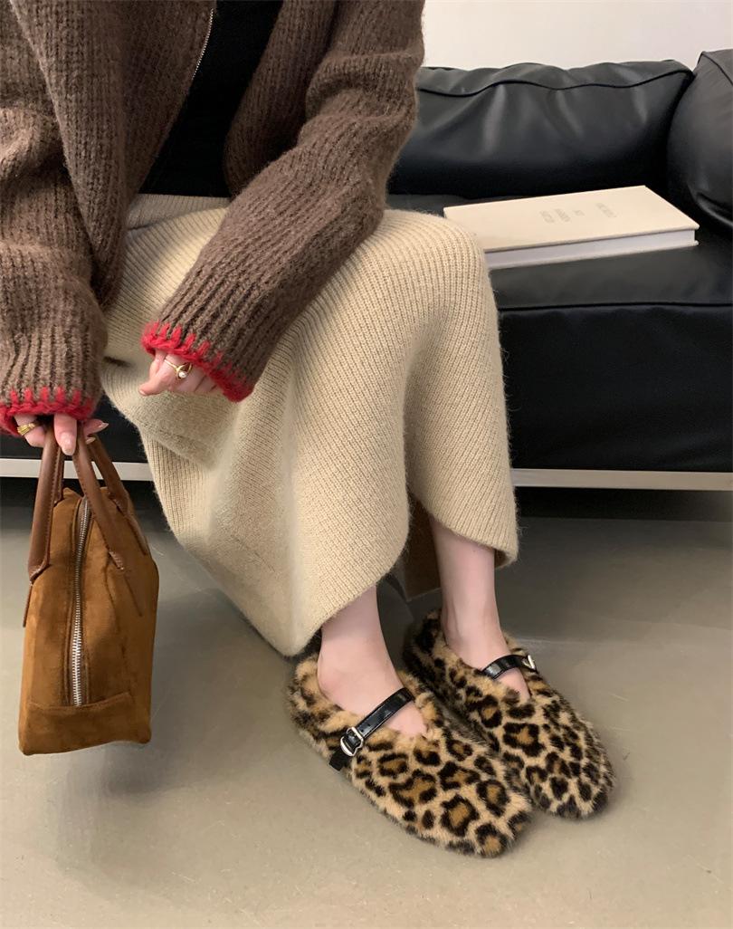 

Zhao Ruth has the same wool shoes for women s 2025 new Mary Jane shoes, sheepskin and fur integrated shoes, single shoes 40 цветной печати леопарда