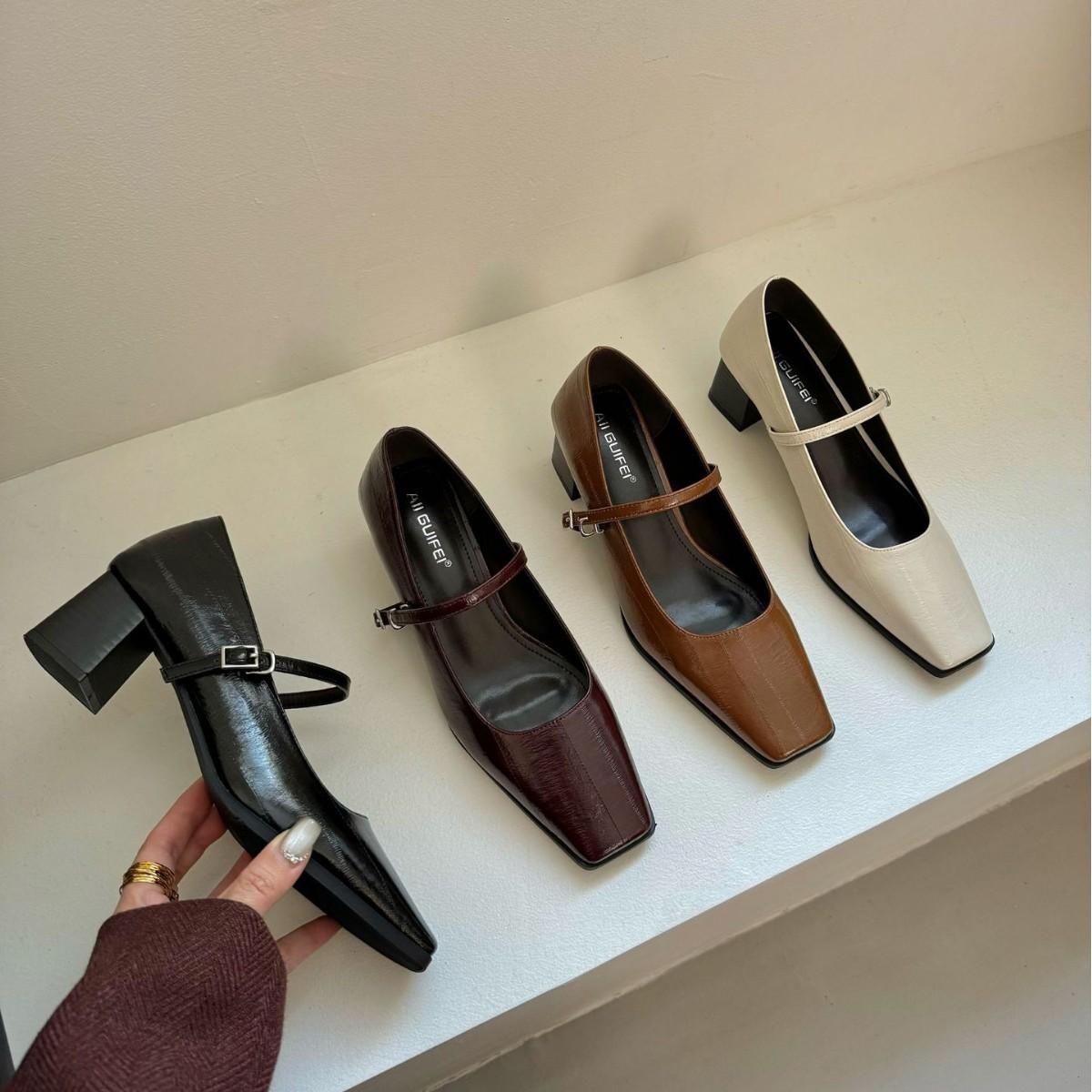 

2025 autumn and winter new fashion square head shallow mouth word with thick high heels commuting work OL Mary Jane women s single shoes 40 абрикосовый