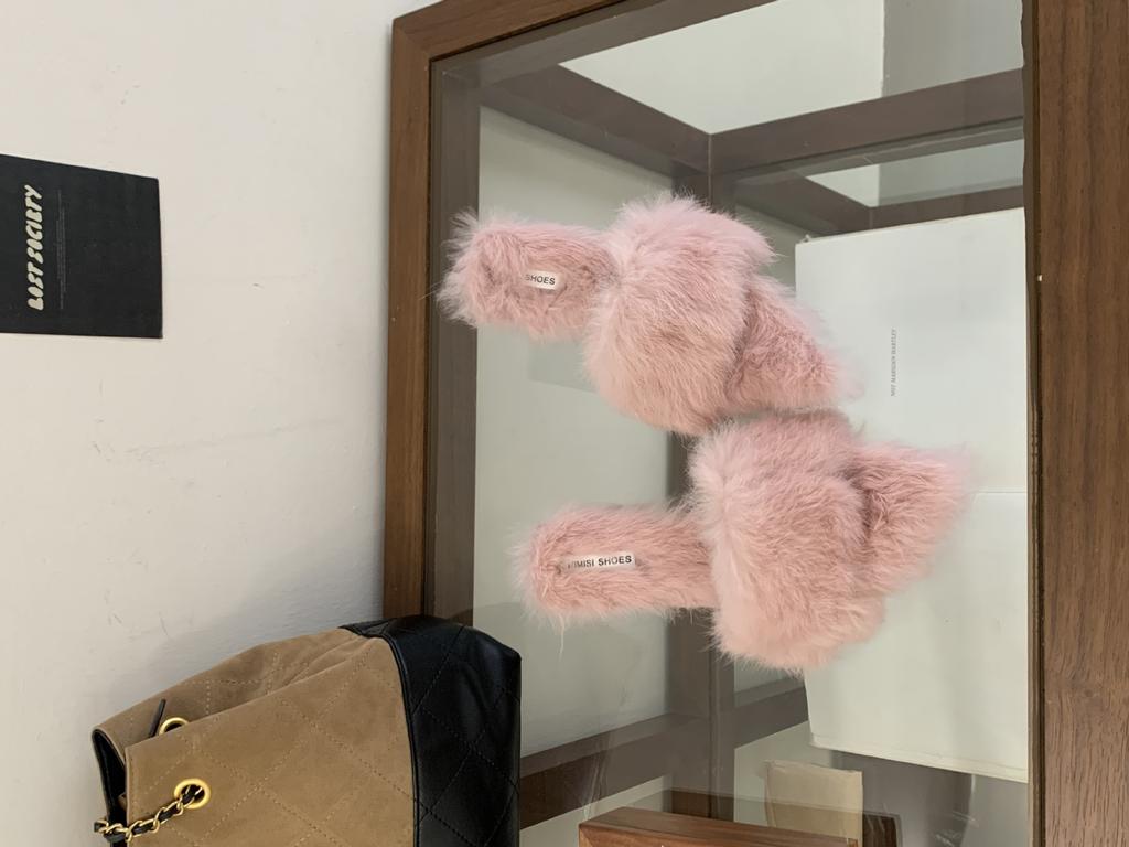 2025 autumn and winter new European and American pointed head slender heel long mink hair one-word slippers cat hair drag