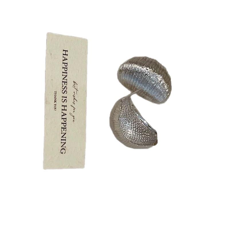 Retro Oval C-Shaped Wire Earrings - European & American Style, Chic & Versatile Design, Elegant Cold Fashion