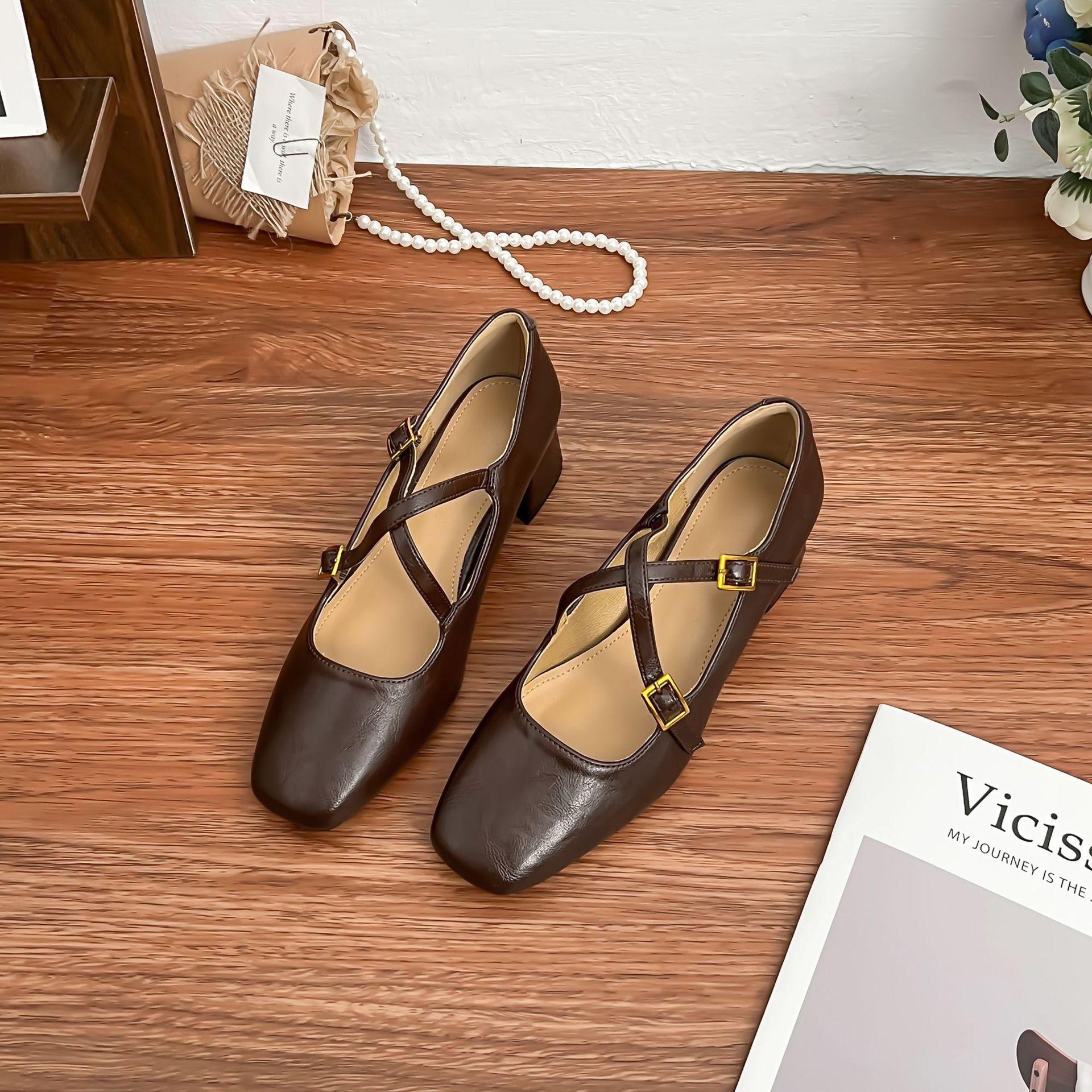 

Grape mother retro single shoes women s 2025 spring new Mary Jane square head women s shoes French soft-soled high heels outer wear 40 коричневый