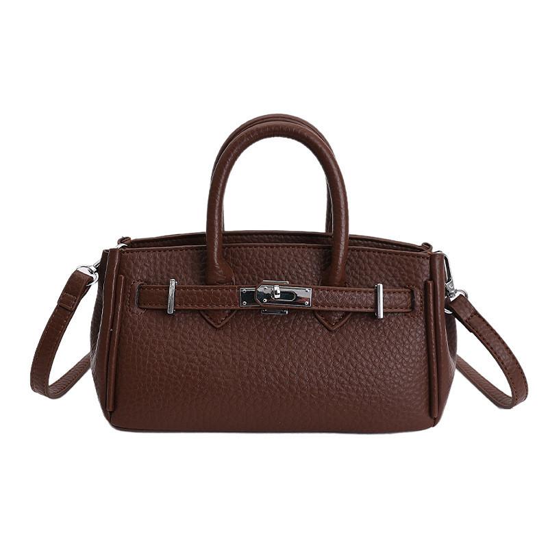 Modern Urban Small Shoulder Bag Made Of Leather With Stitching Details For Women