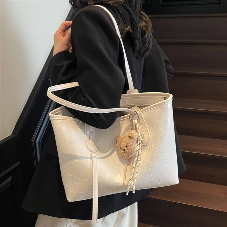 Large Capacity Portable Tote Bag Women's New Fashionable Solid Color Commuter Shoulder Bag