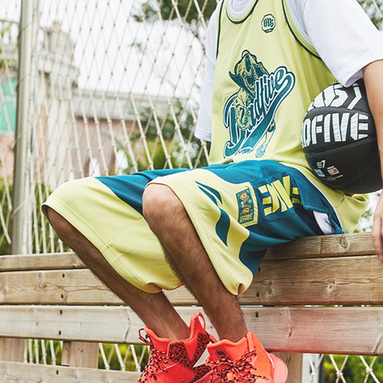 Li Ning Badfive Basketball Series Loose Sports Training Shorts Men Shorts Deep-Spruce-Green AAPQ311-1