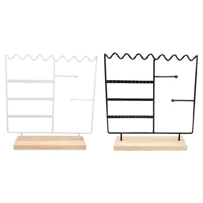 Schmuckherstellung – Verpackung & Präsentation von Schmuck