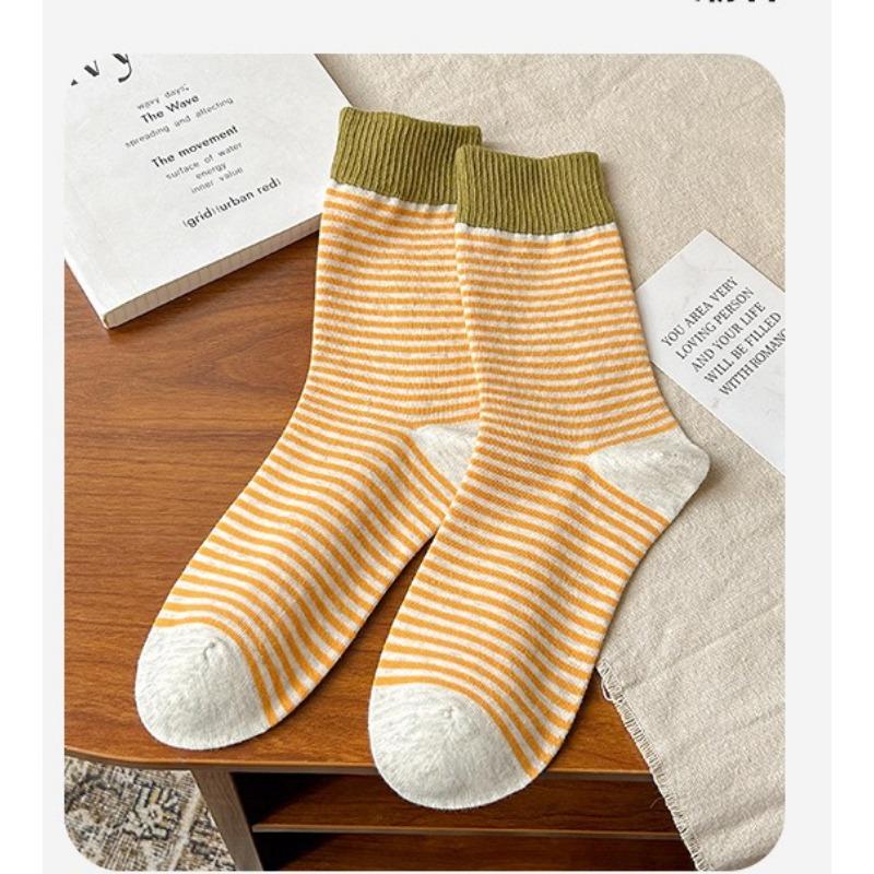 Women's Spring and Summer Striped Thickened Warm Mid-calf Socks, Trendy and Versatile Pile Socks, Anti-odor Cotton Socks