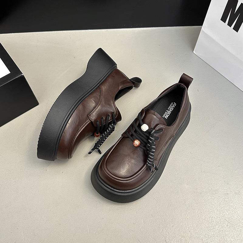 

Маленькие кожаные туфли на толстой подошве с увеличением роста 2025 весна новая британская подошва-маффин на шнуровке Мэри Джейн Love одинарные туфли 39 темно-коричневого