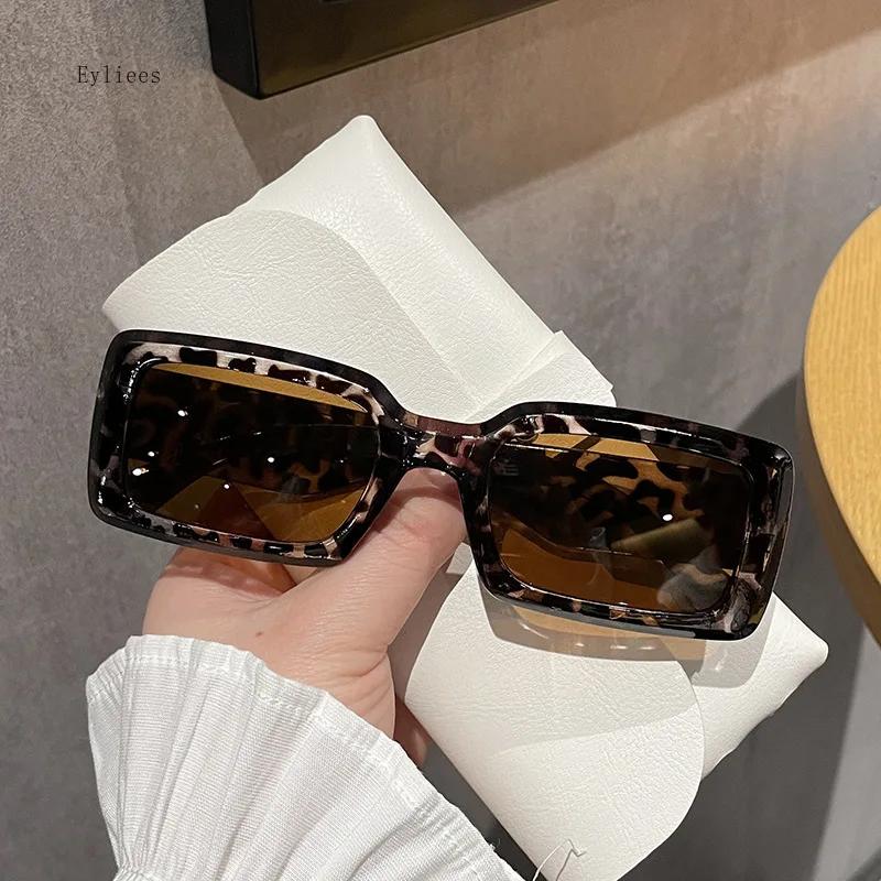 Retro Square Sunglasses Women Fashion Tea Pink Shades UV400 Men Clear Champagne Glasses Frame Rivet Decoration Sun Glasses