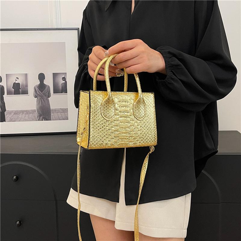 New 2024 Fashionable Casual and Beautiful Portable Small Square Bag Women's Bag Foreign Style Niche Bag Women's Shoulder Messenger Bag