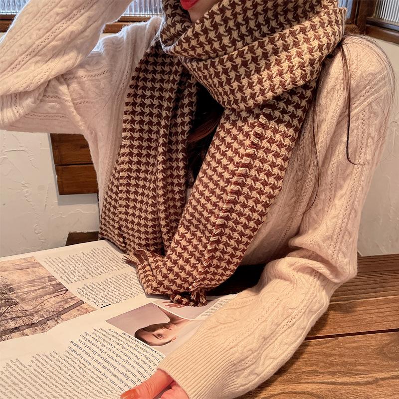 

Korean Style Scarf for Women in Winter Korean Style Versatile Small Houndstooth Plaid Long Student Warm and High End Shawl for Autumn Dual Use 200*55cm